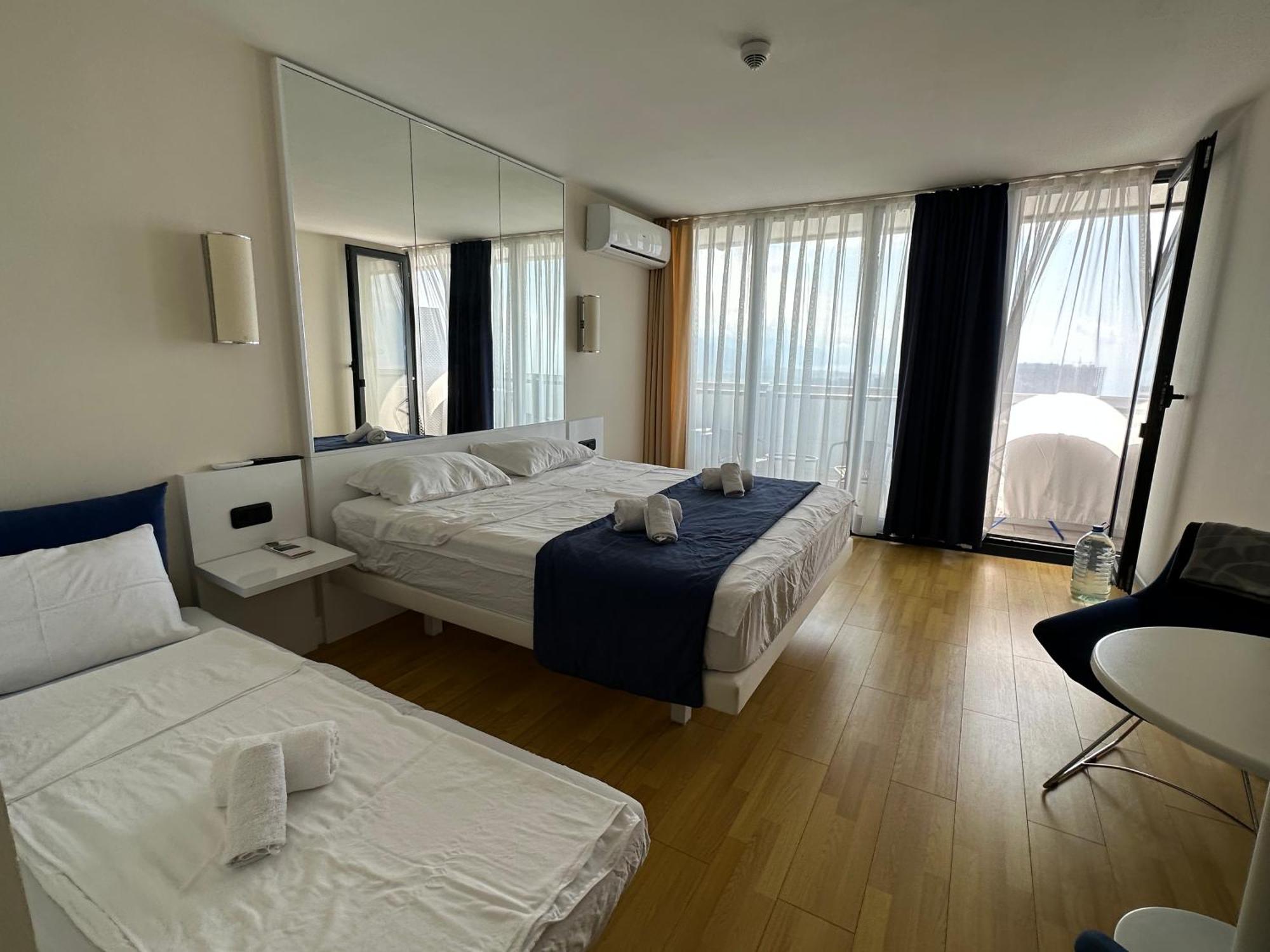 Orbi City 45 Floor Батуми Экстерьер фото